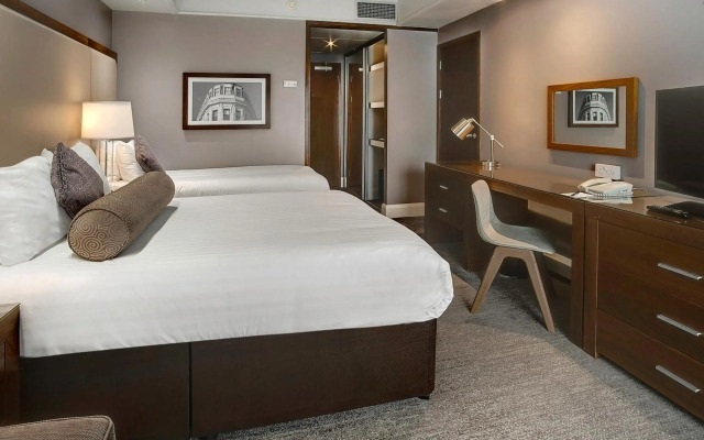Sandman Signature London Gatwick Hotel