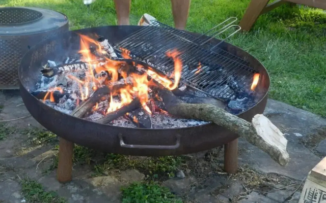 Cosy Glamping 4m Bell Tent in Rural Herefordshire