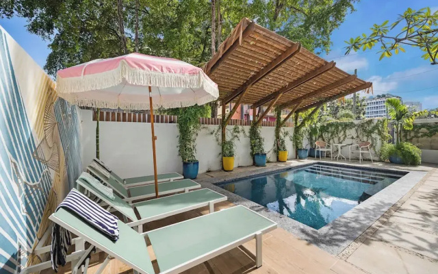 Urban Retreat On-site Parking Pool Ocean Near