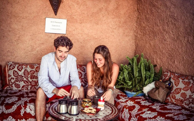 Riad Azalia