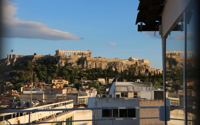Flat in Monastiraki with stunning view of Acropolis