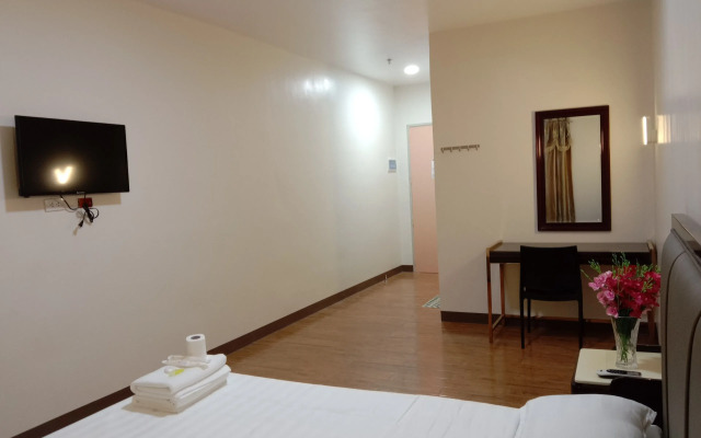 Meaco Royal Hotel- Lucena