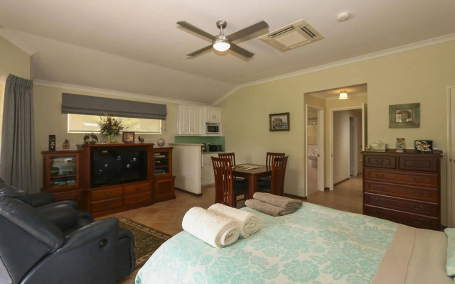 The Good Life Bed & Breakfast