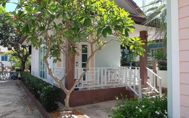 Koh Larn Sea Side Resort