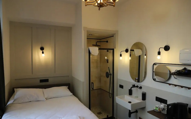 Mr.Lewis Hotel Rotterdam