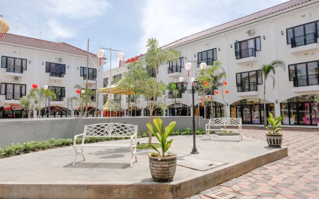 OYO 1352 Jember Town Square Residence
