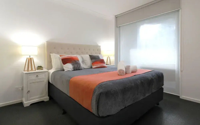 Apartments 521