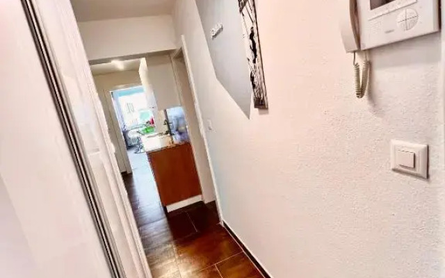13 Family central modern app with Lake View