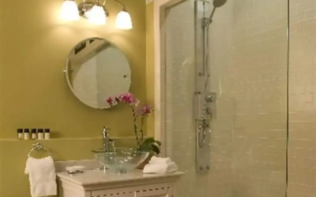 The Croff House Bed & Breakfast