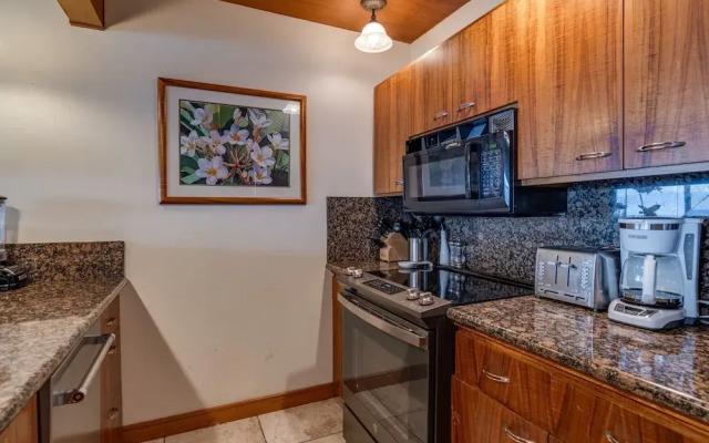 Kahana Outrigger #2b1 3 Bedroom Condo by RedAwning