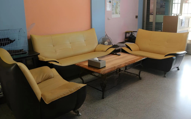 16 Alley Hostel