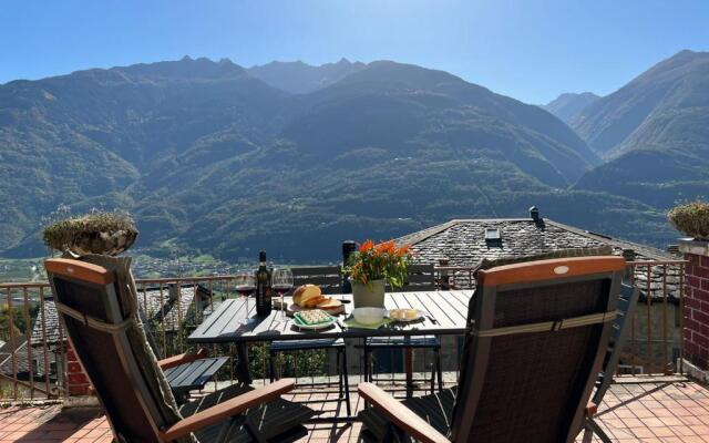 Panoramic Italian Alps Apartment Agape