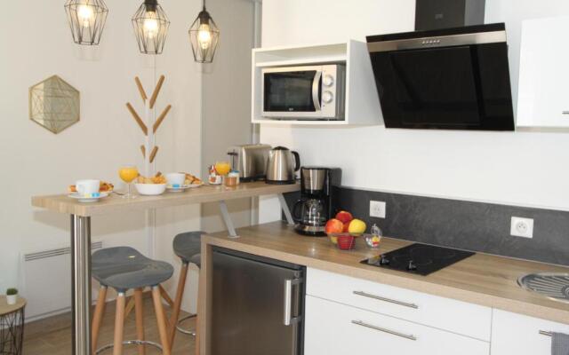 Le First by EasyEscale