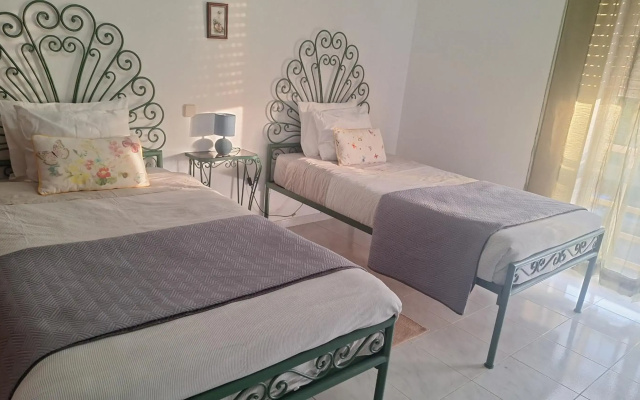 Porto de Mós Apartment