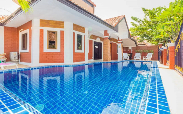 Garden Villa - Pattaya Holiday House Walking Street