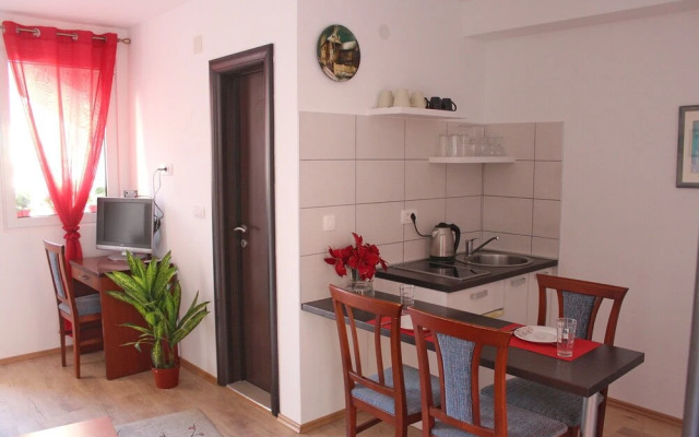 Balabusic Two Bedroom Apartment No.5