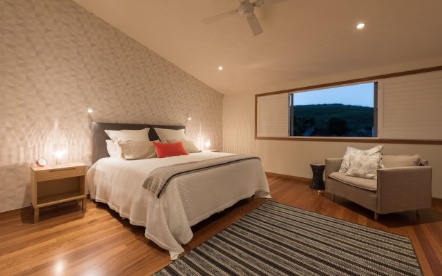 Otaha Beachfront Lodge by Touch of Spice