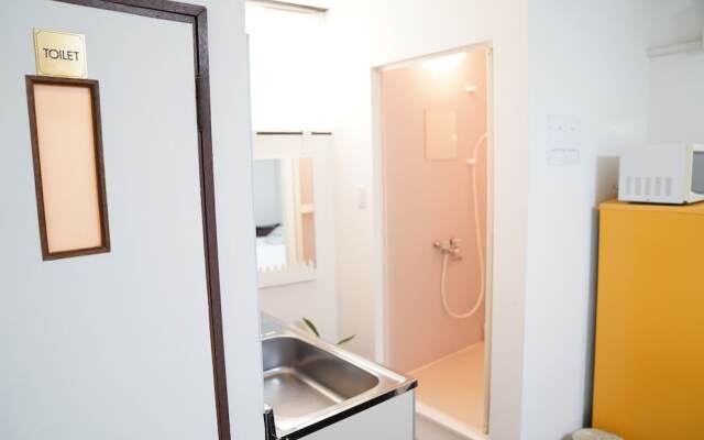 Metro Hanazonocho Apartment 1