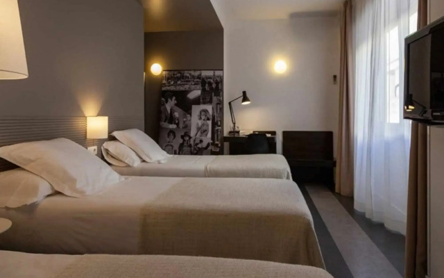 Sixties Ramblas Hotel
