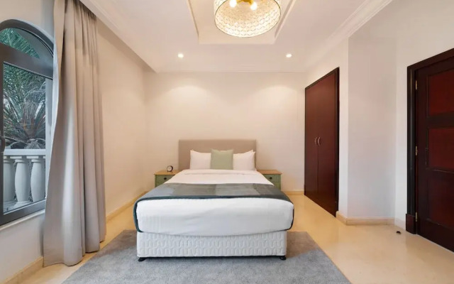 Maison Privee Private Pool and Beach Access Villa w/ Cinematic Vws