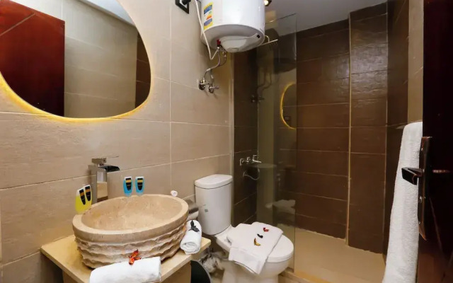 Taj pyramids view inn