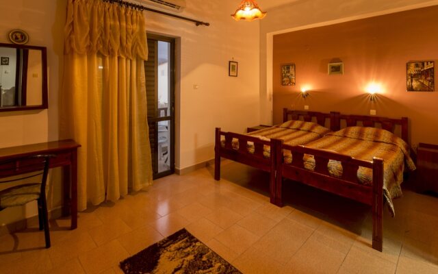 Savas Rooms