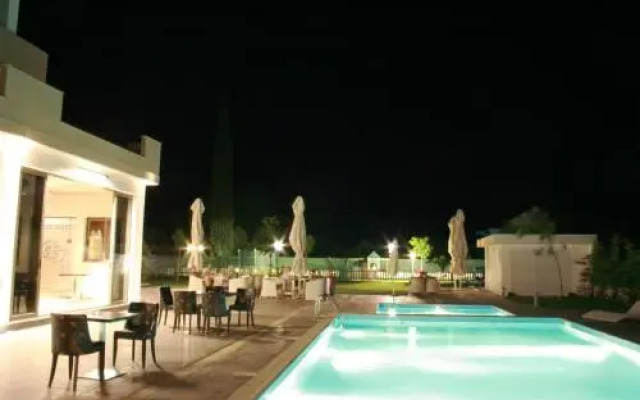 Zeis Edo Luxury Apartments