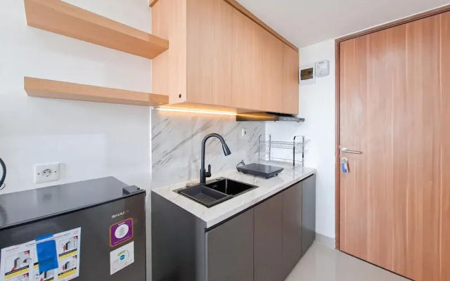Studio Near Krl Station At Cisauk Point Apartment