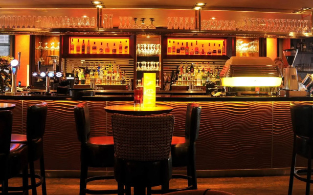 Mondo Hotel