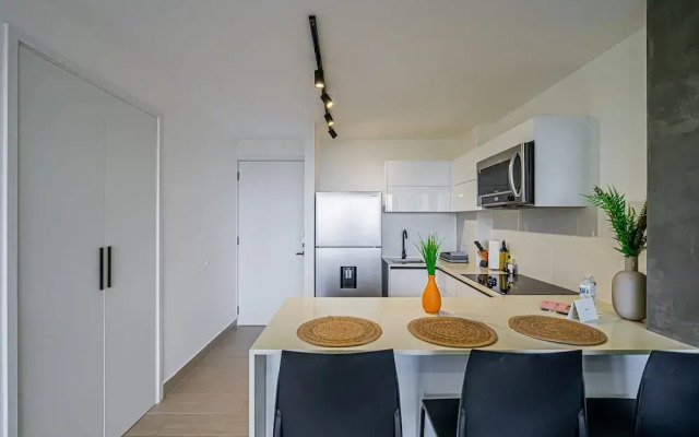 w Elegant 1BR With Balcony in San Francisco