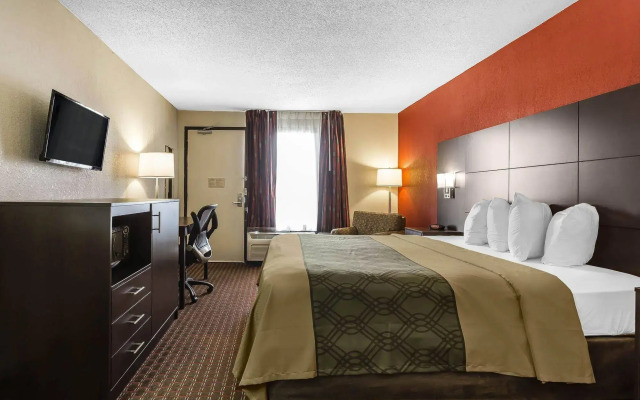 Econo Lodge North