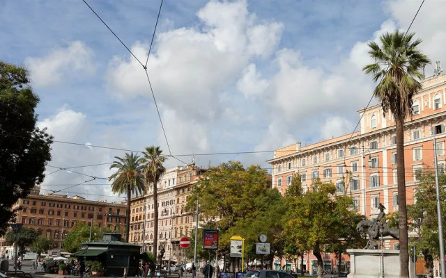 Vaticano apartments-Sistine Chapel area