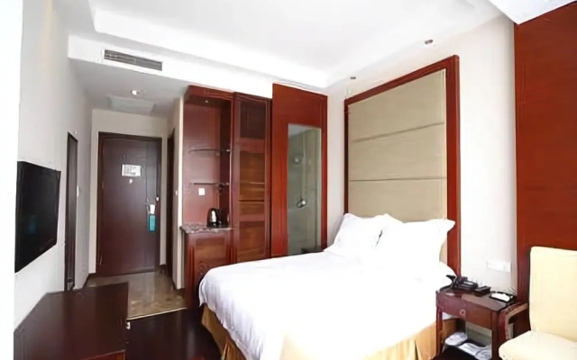 Home Inn Nantong Qingnian Middle Road