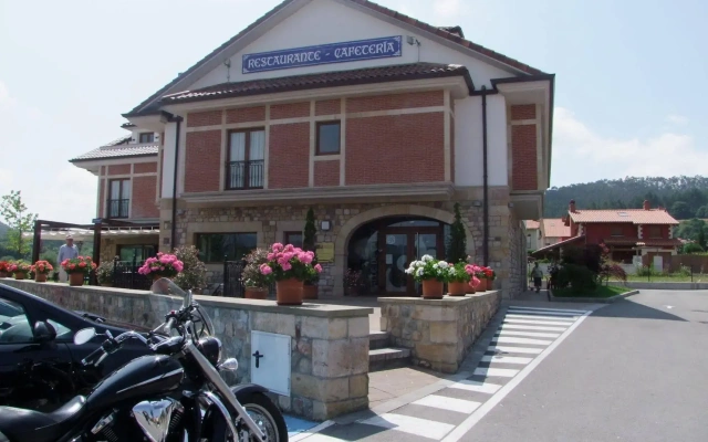 Hotel Valle de Cabezón