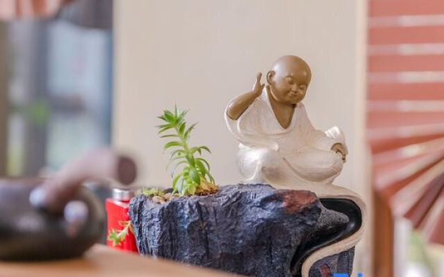 Country of Clouds Cloud end Brookside view Designer Meisu