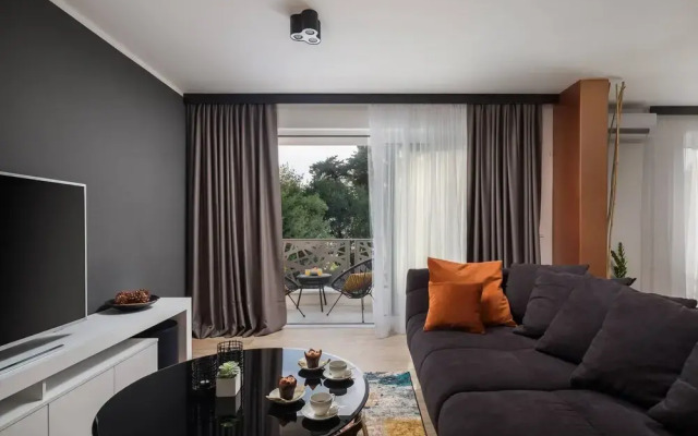 Stunning Villa Scorpaena w swimming pool