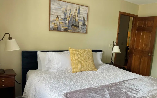 The Central Downtown Inn & Suites