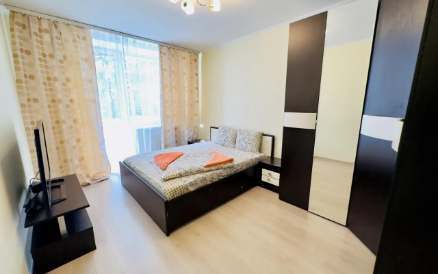 HotelRoom24 (ХотелРум24) на переулке Большой Кондратьевский 4с1