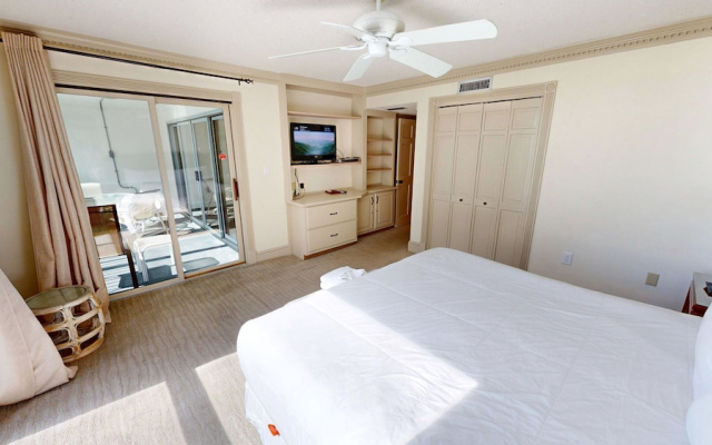 Shoreline Towers 2072 2 Bedroom Condo