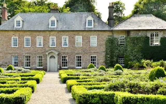 Trereife House