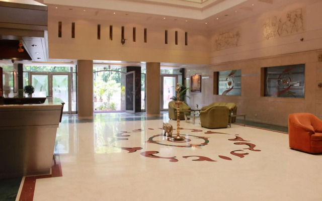 Hotel The Samrat
