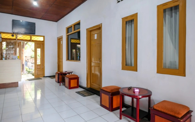 RedDoorz @ Bluerose Homestay Tambi Dieng – Lobby – Wonosobo