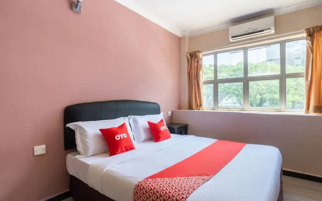 Oyo 89844 Green Villa Hotel