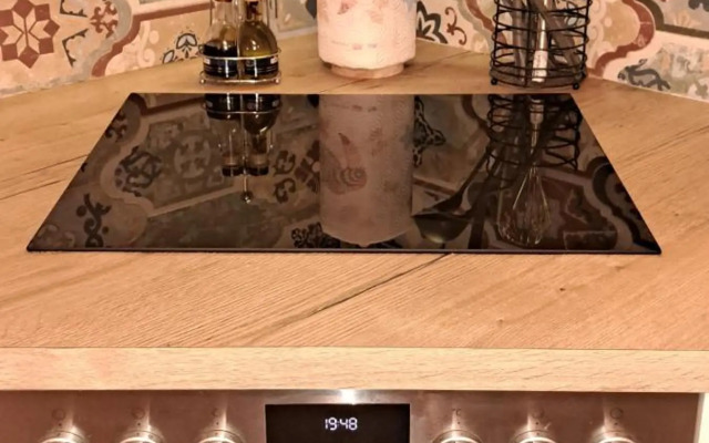 Top Central 2 Bedroom Apartment next to NDK