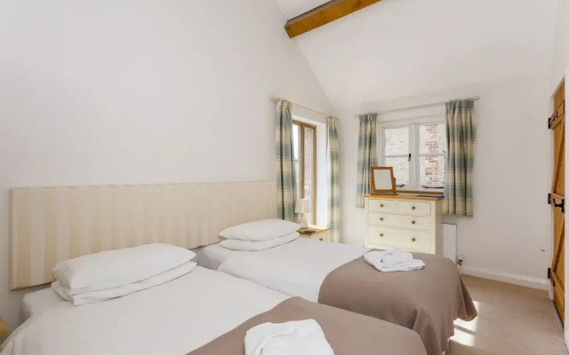 Bright Cotswolds Home near Littleworth