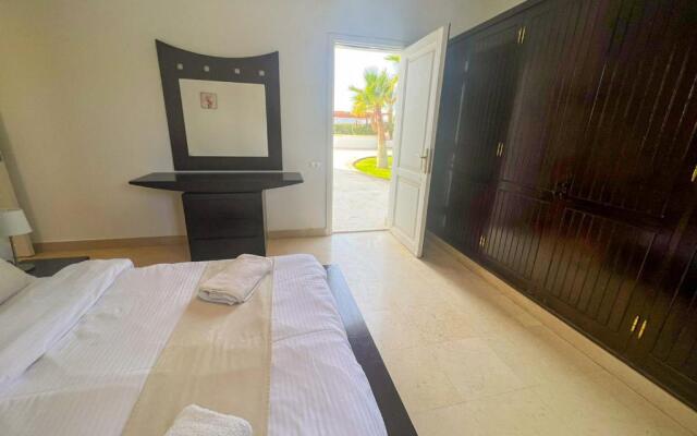 Luxury 4 bedroom villa with a heated pool