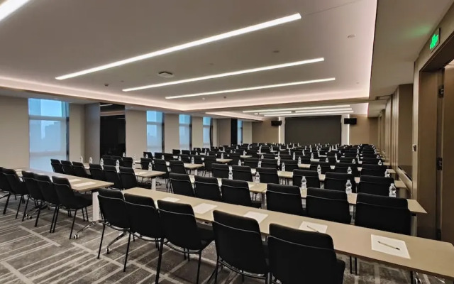 Wanda Moments Urumqi Railway Station