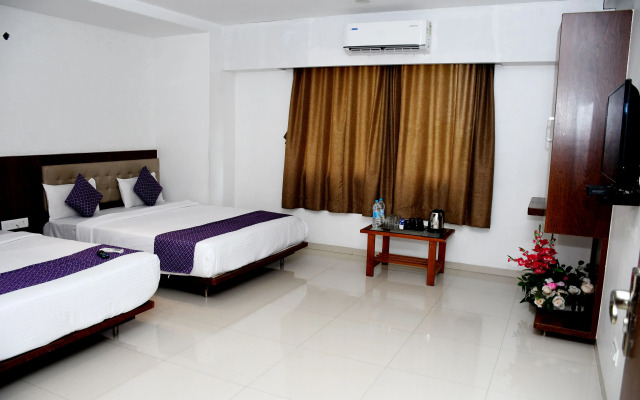 Hotel Pushpak Resort