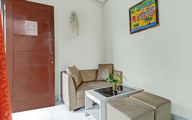 OYO 90452 Pillow Inn