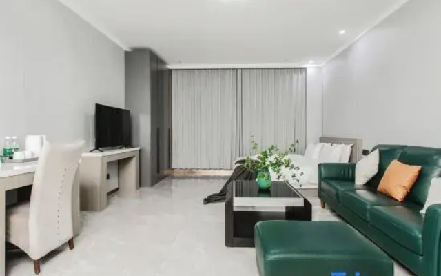Longkou Jinli Serviced Apartment Hotel (Longhu Tianjie Poly Plaza)